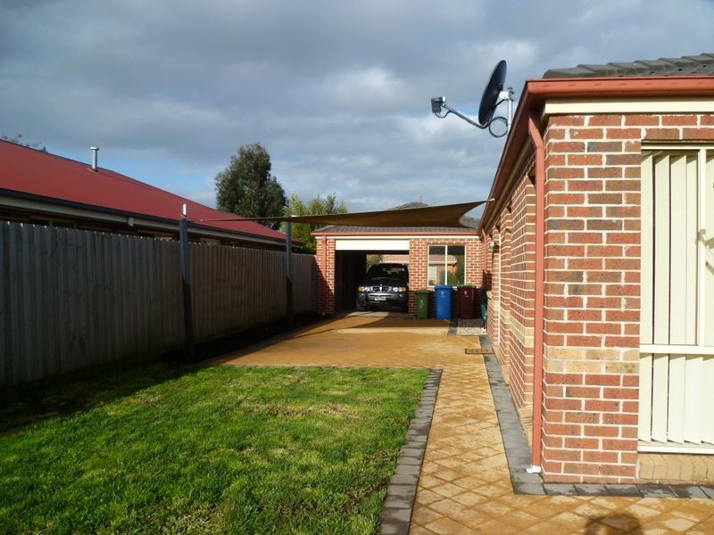 11 Formby Place, Cranbourne VIC 3977