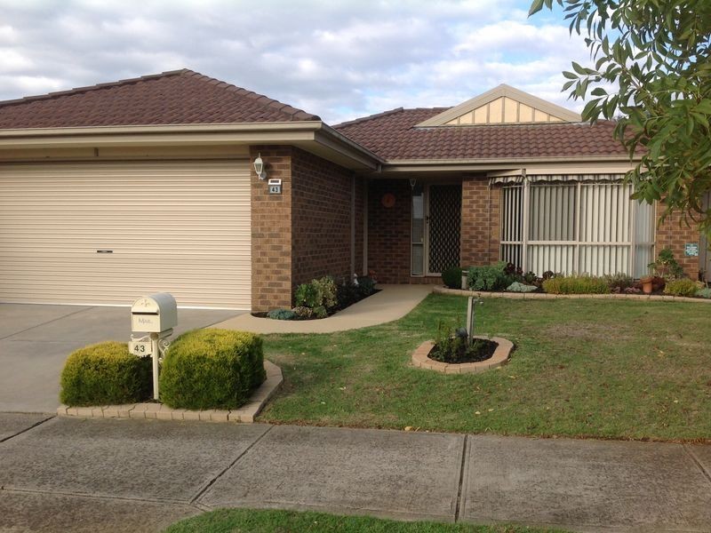 43 Hazelmere Avenue, Cranbourne VIC 3977
