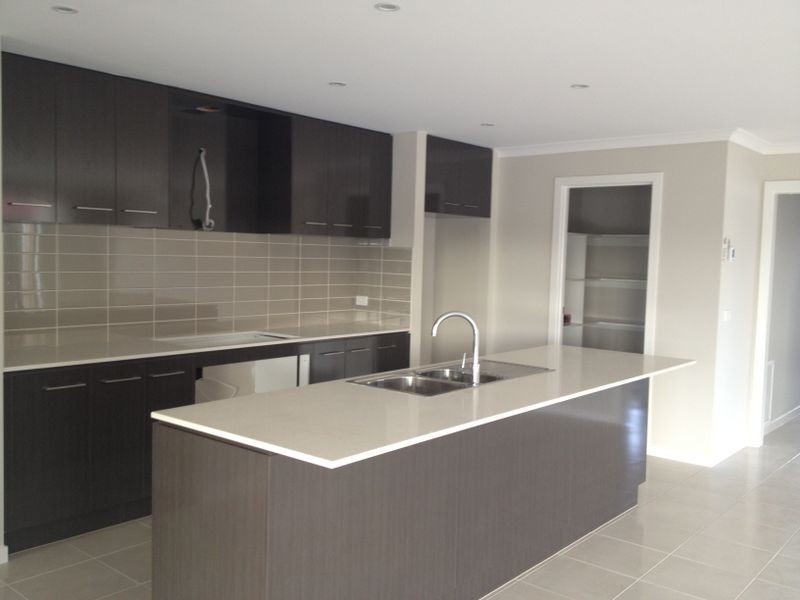 5 Rosyth Way, Cranbourne VIC 3977