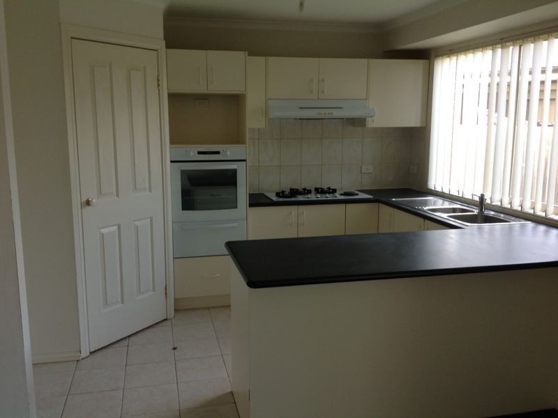 39 Bellbrae Crescent, Cranbourne VIC 3977