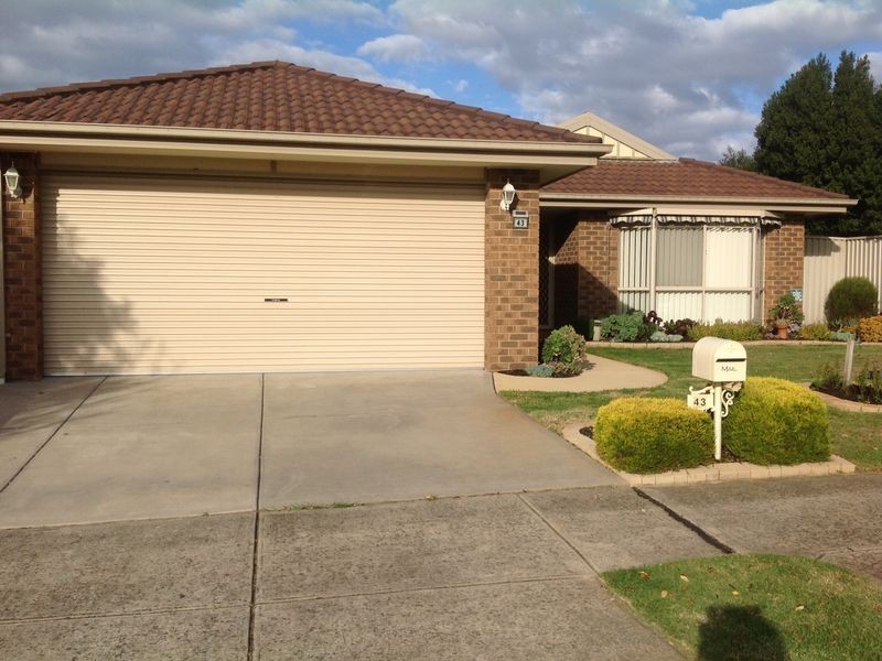 43 Hazelmere Avenue, Cranbourne VIC 3977
