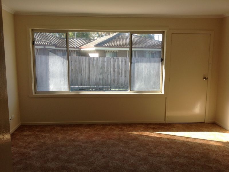 2/15 Walter Street, Cranbourne VIC 3977