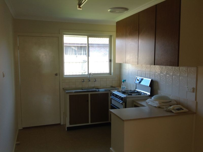 2/15 Walter Street, Cranbourne VIC 3977