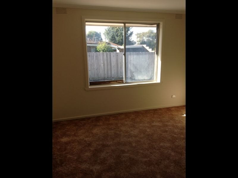 2/15 Walter Street, Cranbourne VIC 3977