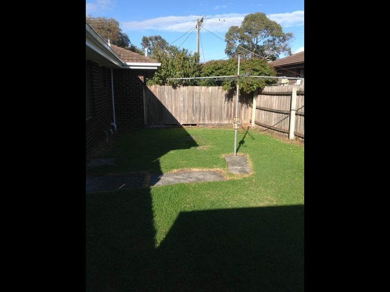 2/15 Walter Street, Cranbourne VIC 3977