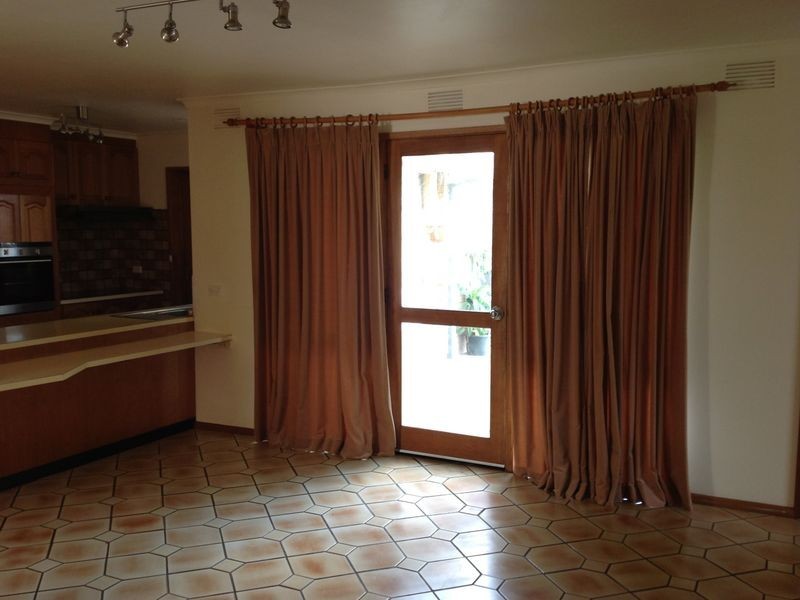 110 Moores Road, Clyde VIC 3978