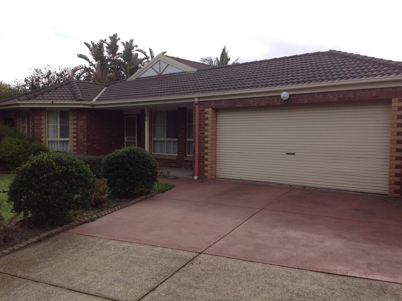 3 Lindenow Court, Cranbourne VIC 3977
