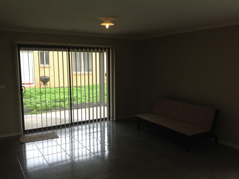 24 Pinebank Avenue, Cranbourne VIC 3977