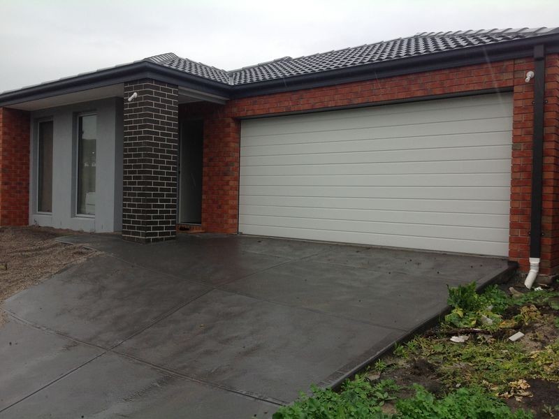 302 Casey Fields Boulevard, Cranbourne VIC 3977