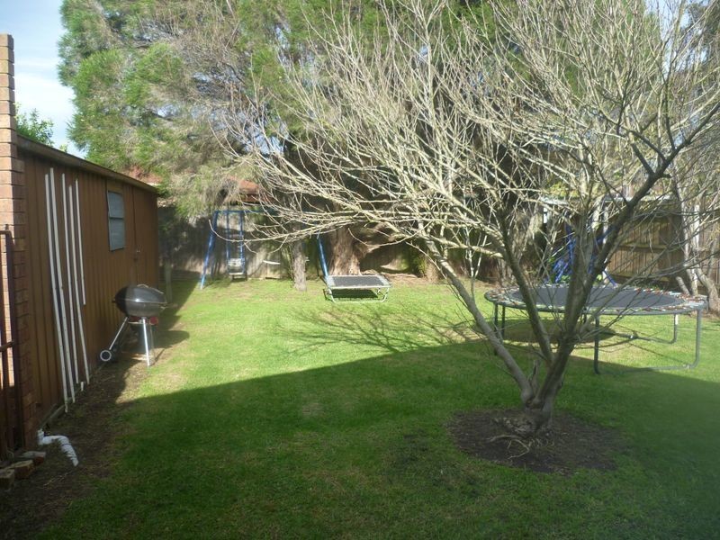 40 Wallace Road, Cranbourne VIC 3977