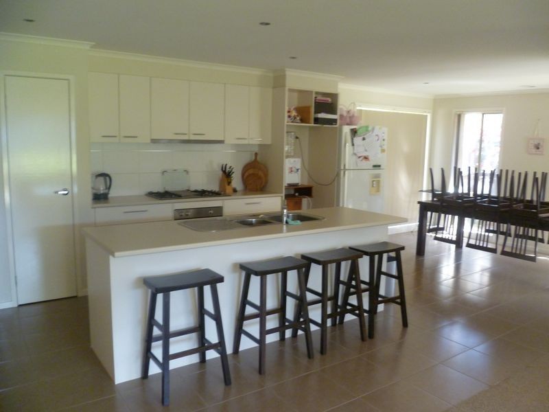 9 Golden Way, Skye VIC 3977