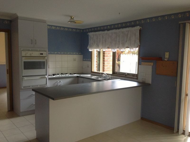 36 Sunnyside Drive, Berwick VIC 3806