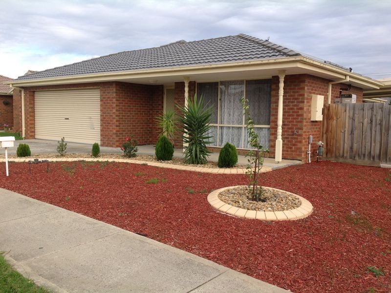 17 Providence Drive, Cranbourne VIC 3977
