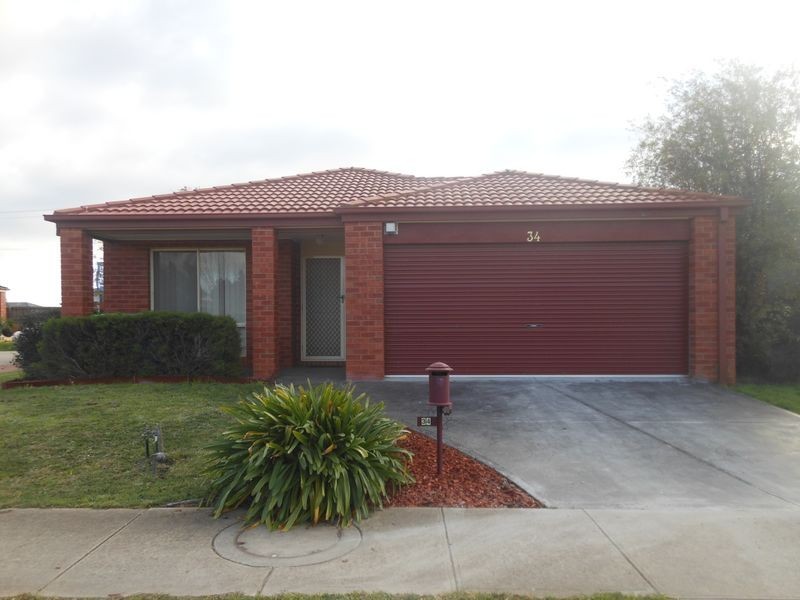 34 Merribah Way, Cranbourne VIC 3977