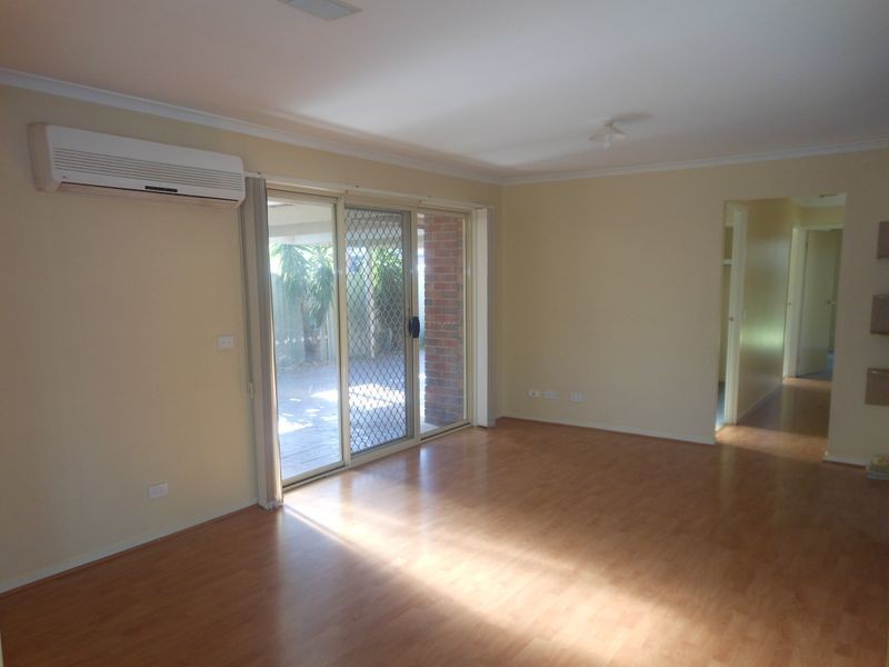8 Houndsfourth Street, Cranbourne VIC 3977