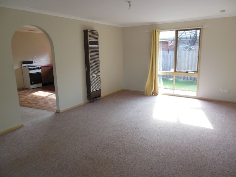 2/3 Tucker Street, Cranbourne VIC 3977