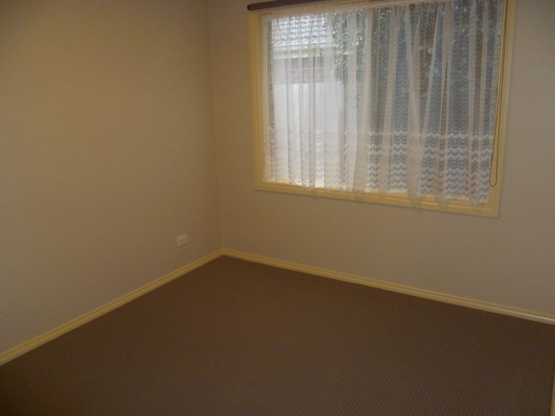 6 Blainroe Crescent, Cranbourne VIC 3977