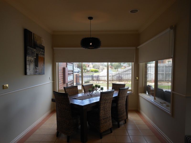 37 Sunningdale Crescent, Cranbourne VIC 3977