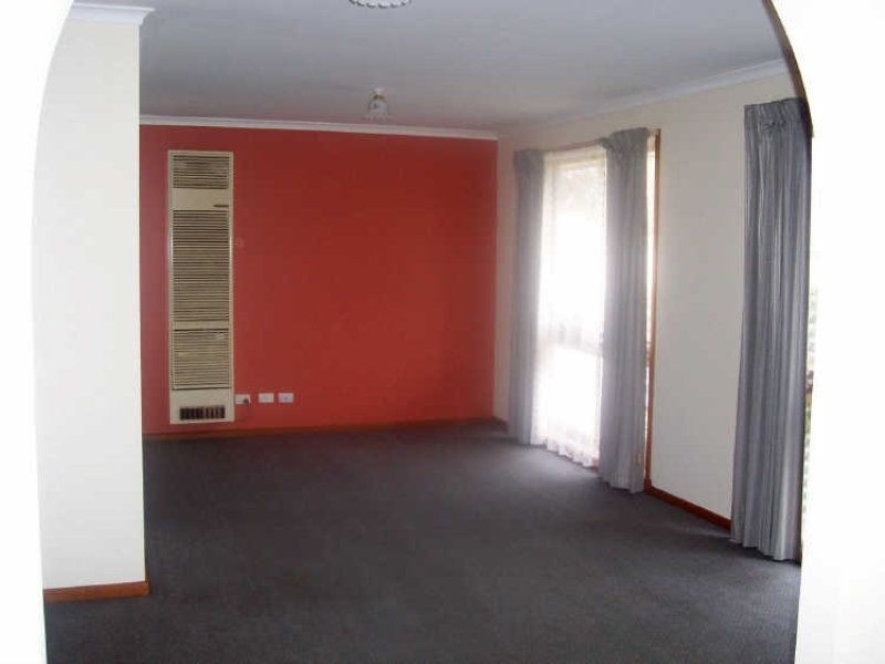 2/33 Rouse Street, Cranbourne VIC 3977