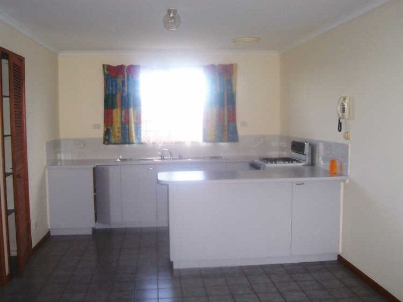 2/33 Rouse Street, Cranbourne VIC 3977