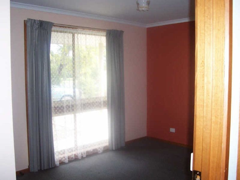 2/33 Rouse Street, Cranbourne VIC 3977