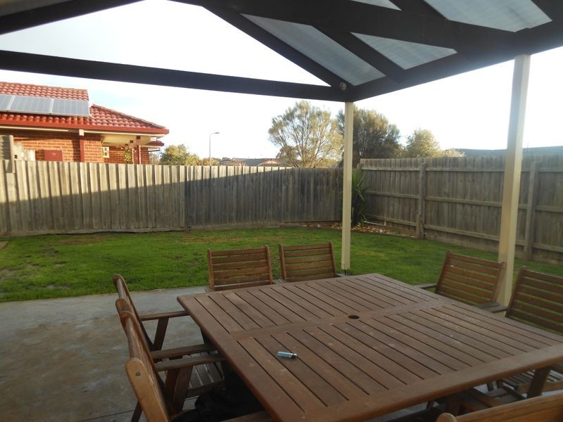 29 Phoenix Avenue, Cranbourne VIC 3977