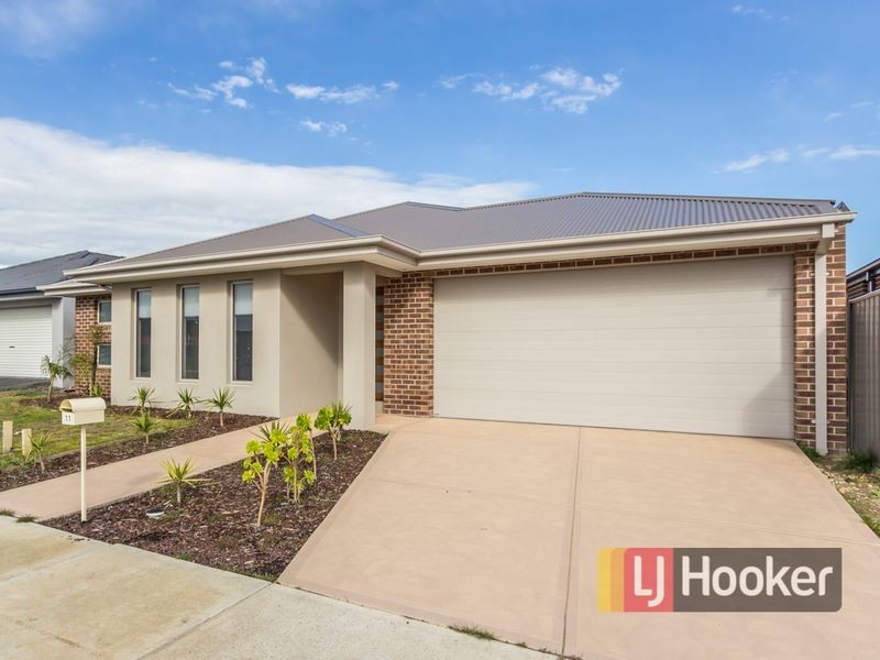 11 Hermes Avenue, Cranbourne VIC 3977