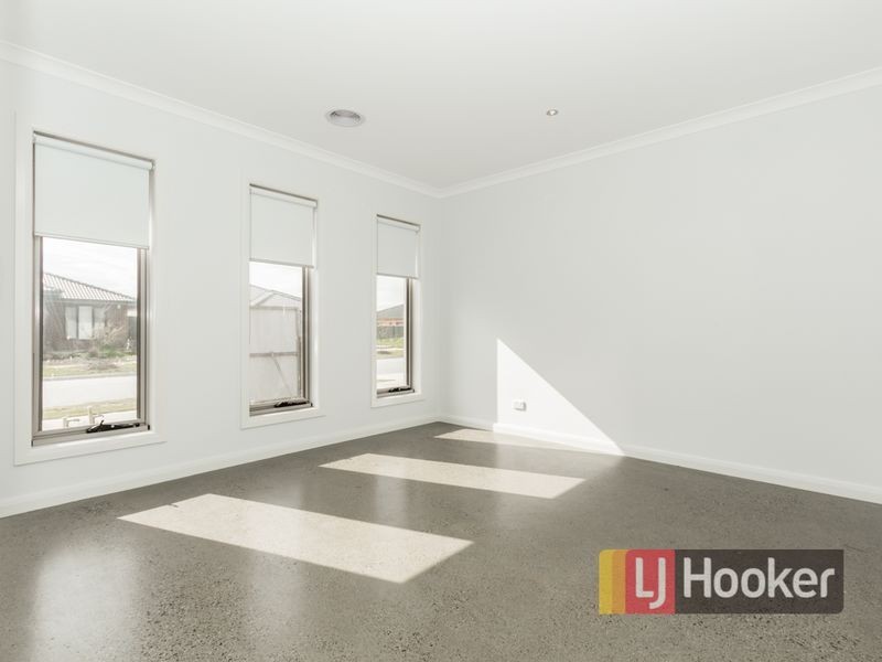 11 Hermes Avenue, Cranbourne VIC 3977