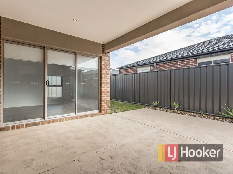 11 Hermes Avenue, Cranbourne VIC 3977