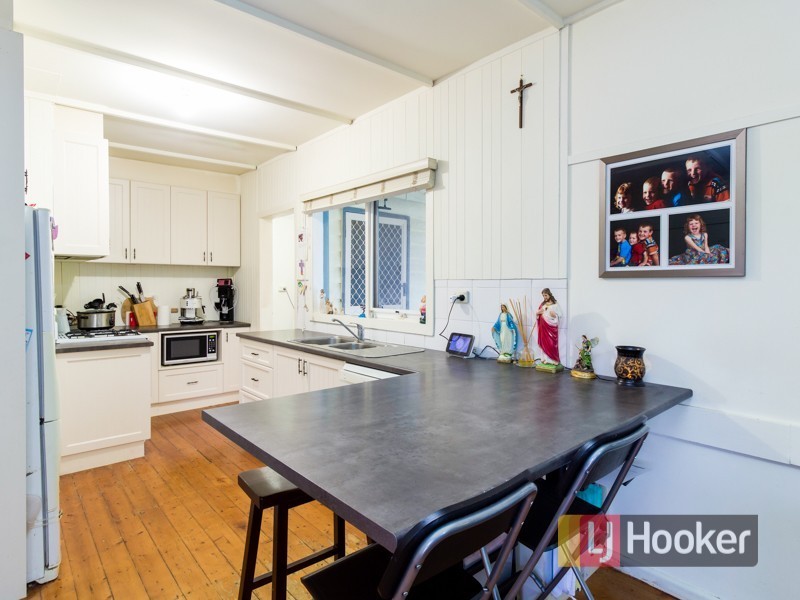 27 Ainsleigh Court, Cranbourne VIC 3977