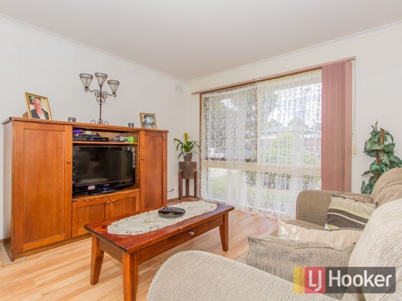 13 Lesdon Avenue, Cranbourne VIC 3977