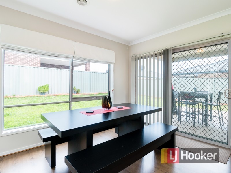 53 Tankard Drive, Cranbourne East VIC 3977