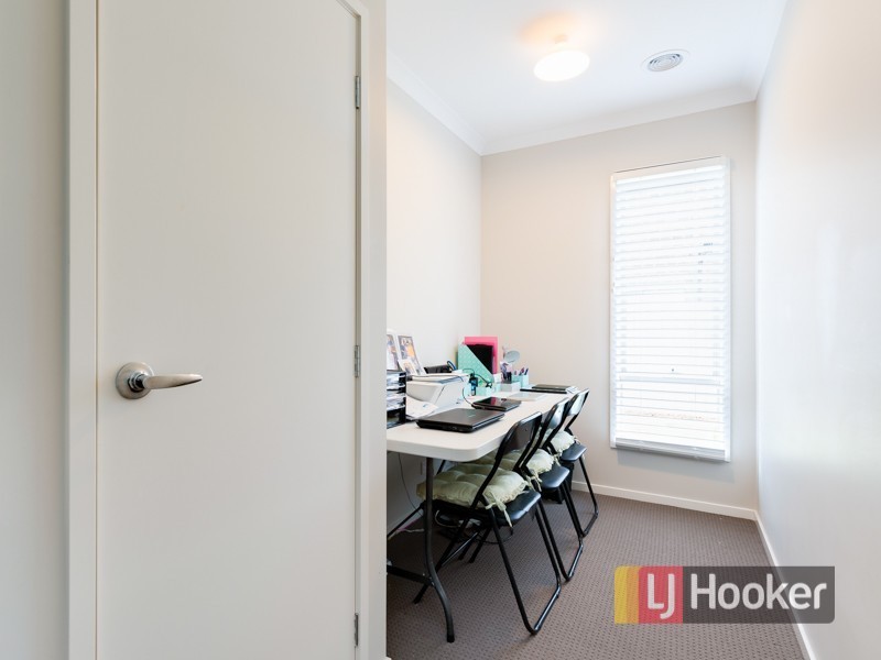 53 Tankard Drive, Cranbourne East VIC 3977