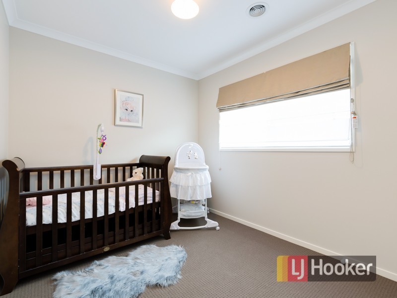 53 Tankard Drive, Cranbourne East VIC 3977