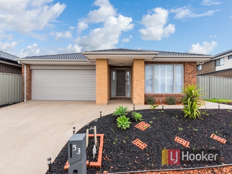 53 Tankard Drive, Cranbourne East VIC 3977