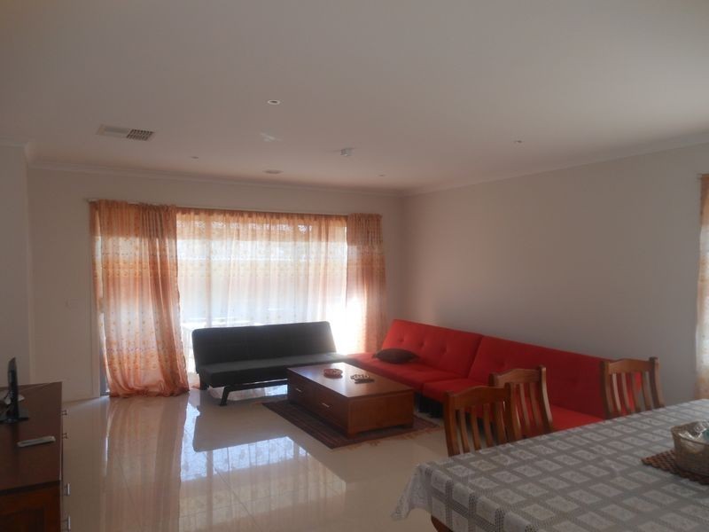 6 Haines Street, Cranbourne VIC 3977