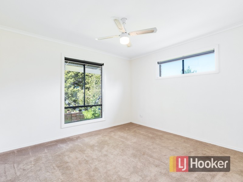 24 Walter Way, Cranbourne South VIC 3977