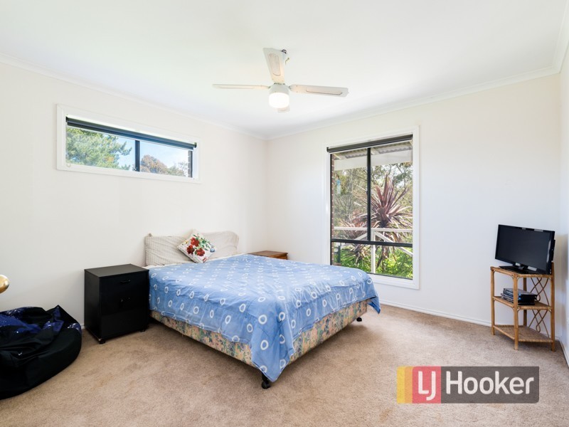 24 Walter Way, Cranbourne South VIC 3977