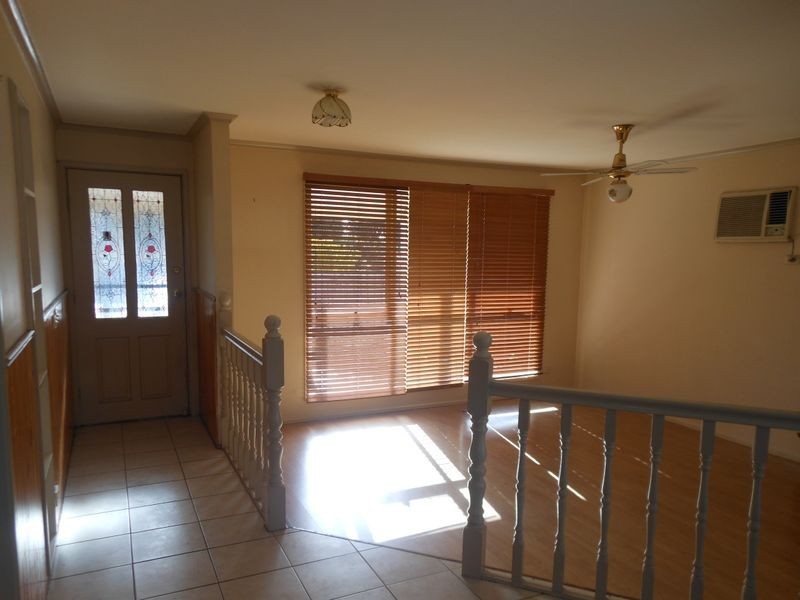 7 Lachlan Close, Cranbourne VIC 3977