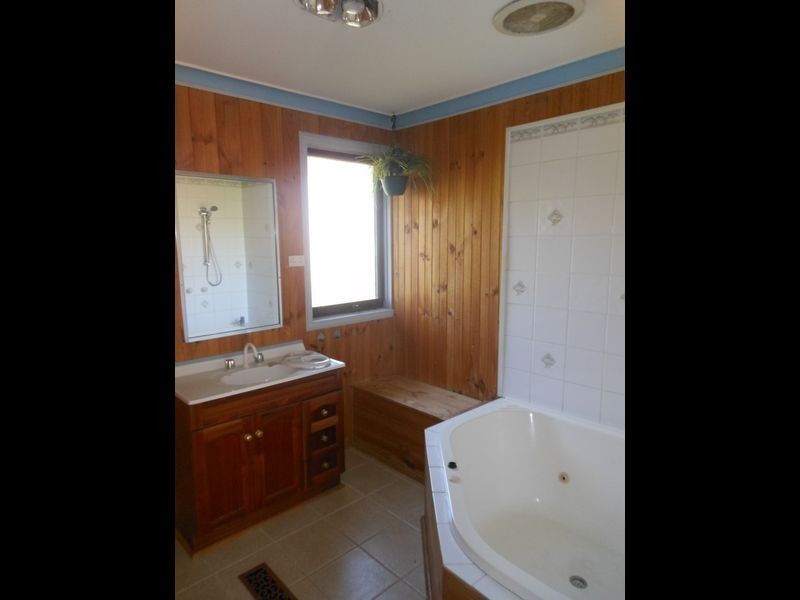 7 Lachlan Close, Cranbourne VIC 3977