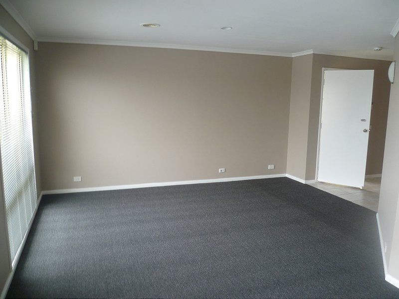 56 Bernborough Ave, Cranbourne VIC 3977