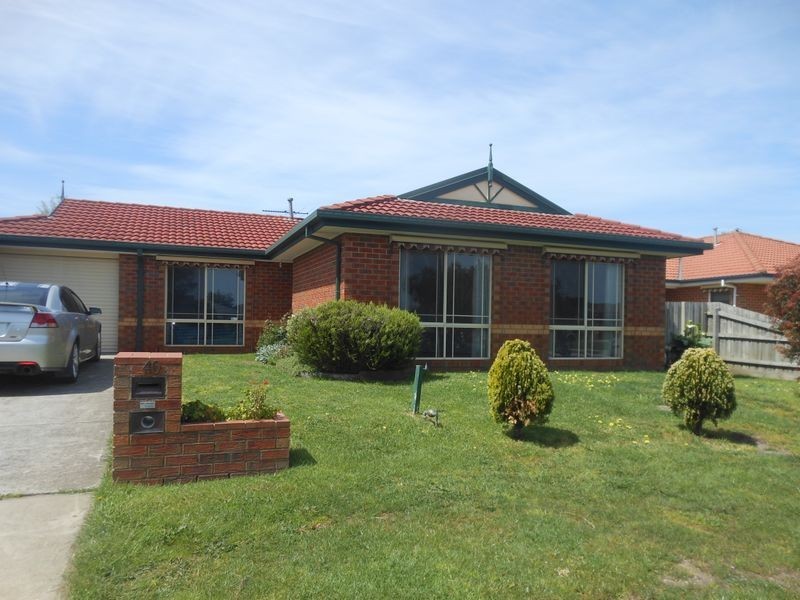 40 Bellarine Drive, Cranbourne VIC 3977
