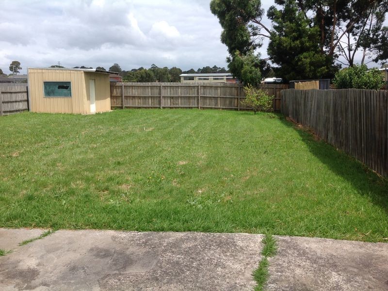 28 Mcguigan Drive, Cranbourne VIC 3977