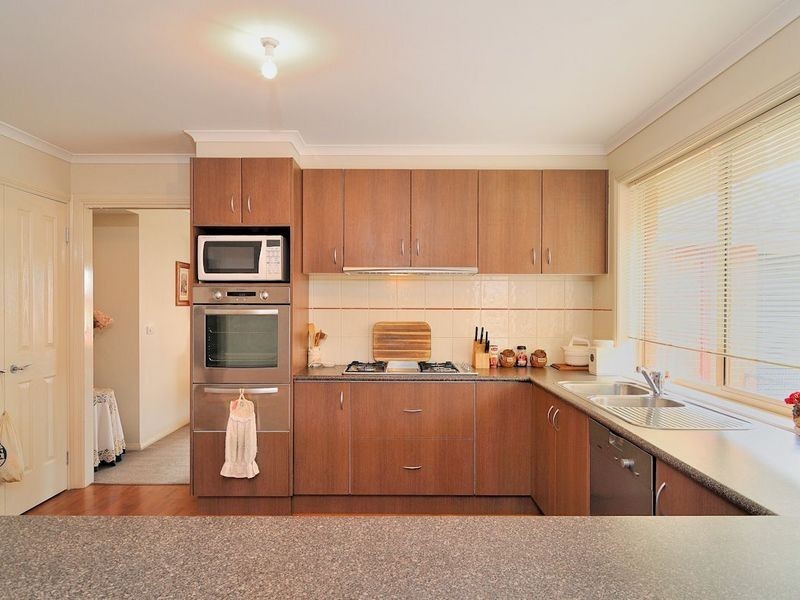 26 Silky Oak Drive, Cranbourne VIC 3977