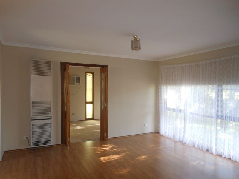 22 Dunbar Avenue, Cranbourne VIC 3977