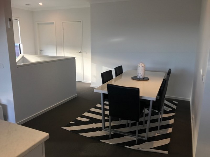 2 Timble way, Clyde North VIC 3978