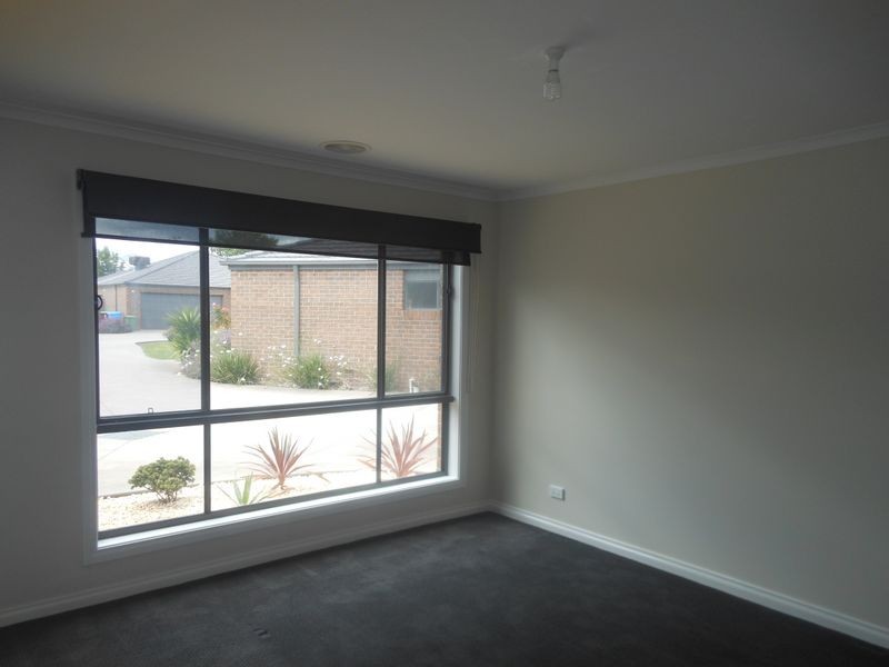 4/21 Elizabeth Street, Cranbourne VIC 3977