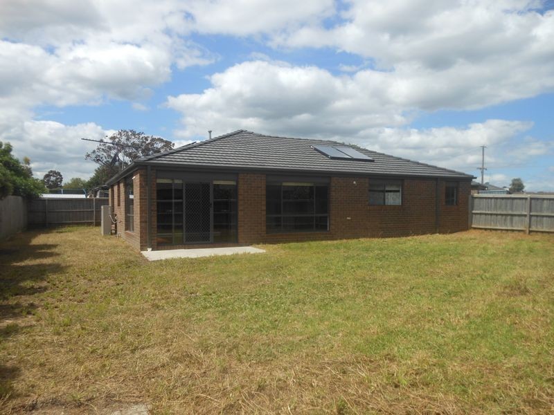 4/21 Elizabeth Street, Cranbourne VIC 3977