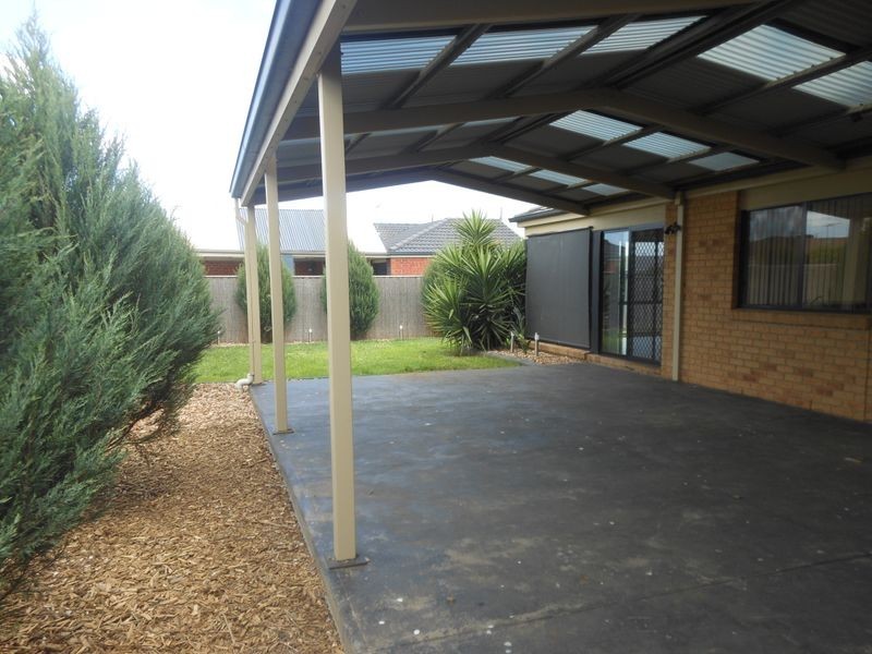 36 Boronia Avenue, Cranbourne VIC 3977