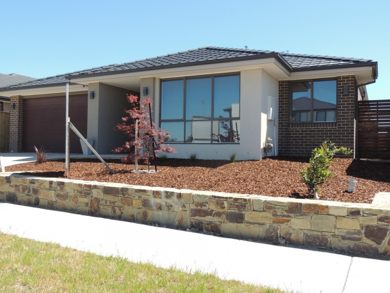 10 Sikes Road, Clyde North VIC 3978